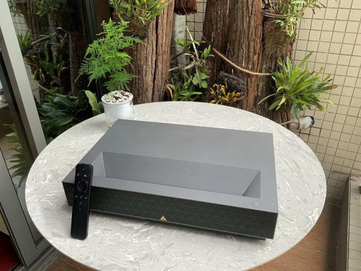 First review of the FengMi Cinema 4k Pro Laser Projector - Nothingprojector